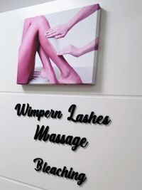 Raum f&uuml;r Wimpern, Massage &amp; Bleaching